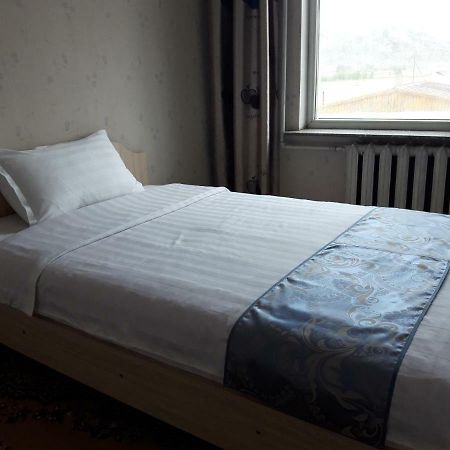 Bulbul Jamak Travel Hostel Olgii Exterior photo